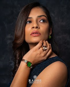 RADHE GOLD AND SILVER LLP jewellery showroom